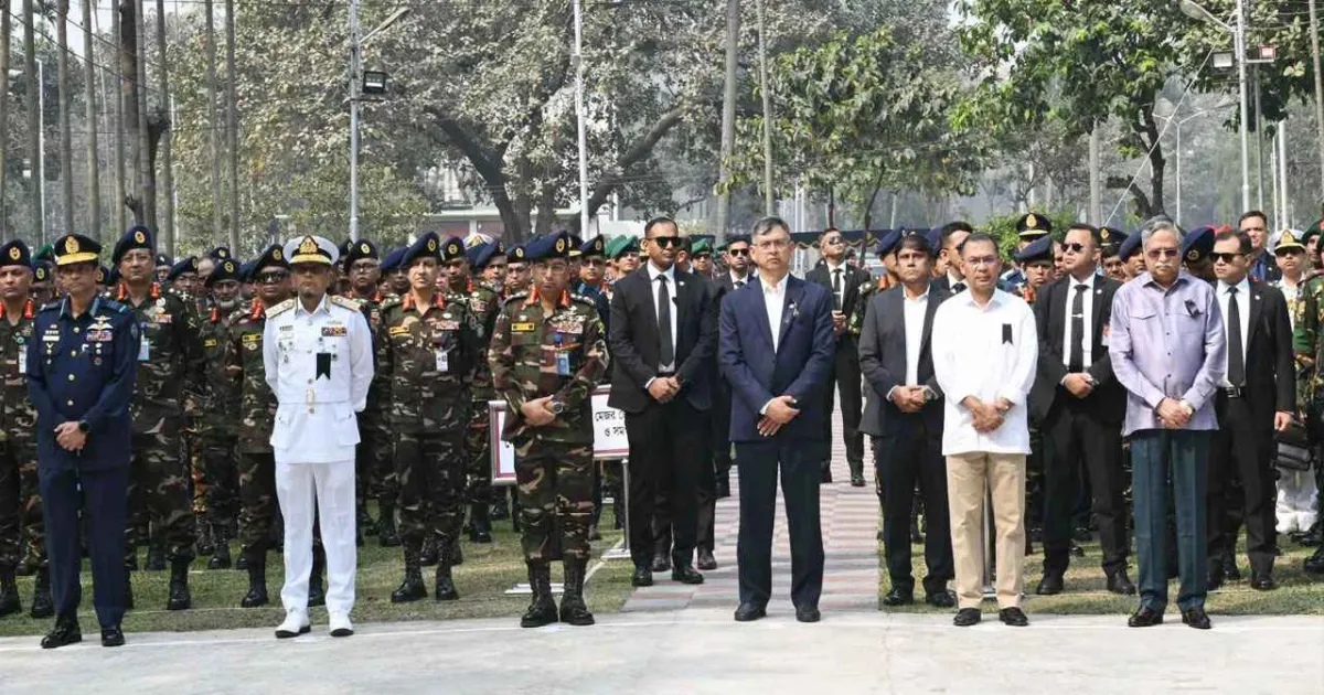পিলখানা হত্যাকাণ্ডে শহীদ সেনা কর্মকর্তাদের প্রতি প্রধানমন্ত্রীর শ্রদ্ধা!